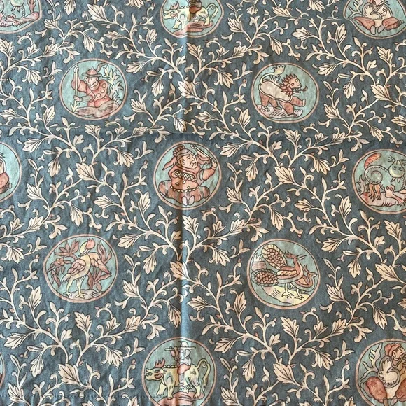 NWT Custom Chinoiserie Napkins & Tablecloth - Picture 2 of 6